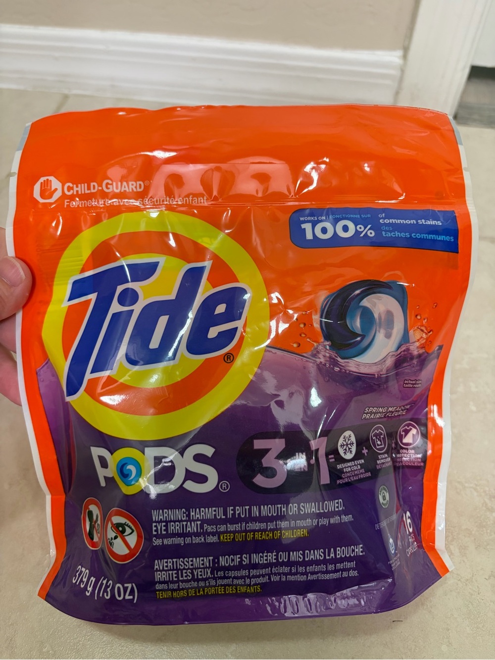 Tide PODS 3-in-1 Laundry Pacs Assorted Scents (Pink, Blue, Purple) - Picture 4 of 4